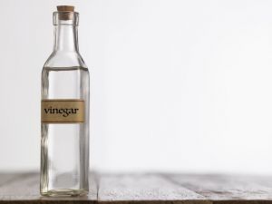 Столовый уксус: незаменимая классика